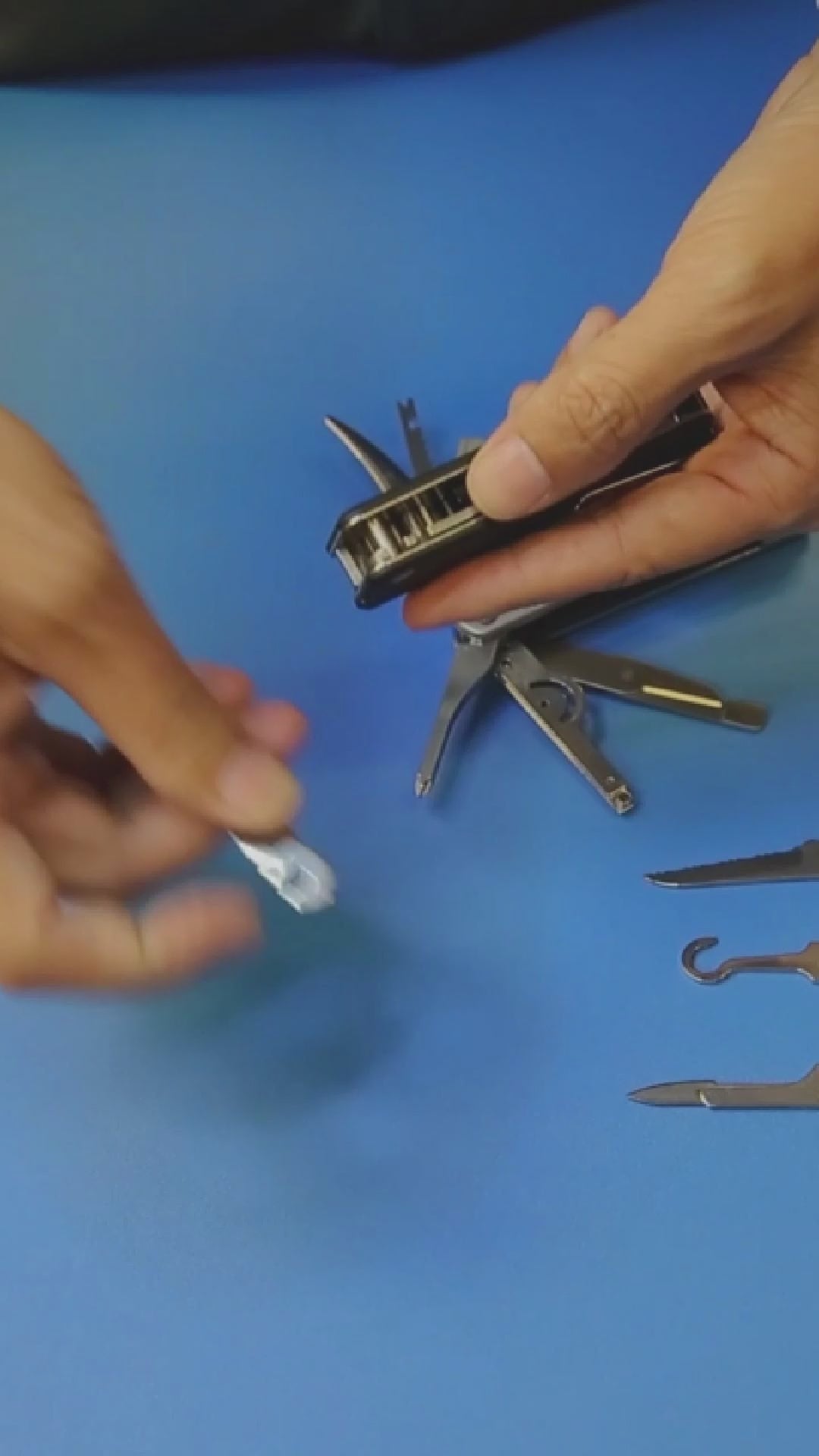 Learn how to customize the FLEX Companion into a fully equipped fishing multitool, step by step
