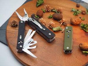 Flex Titan and Flex Companion on a wooden board